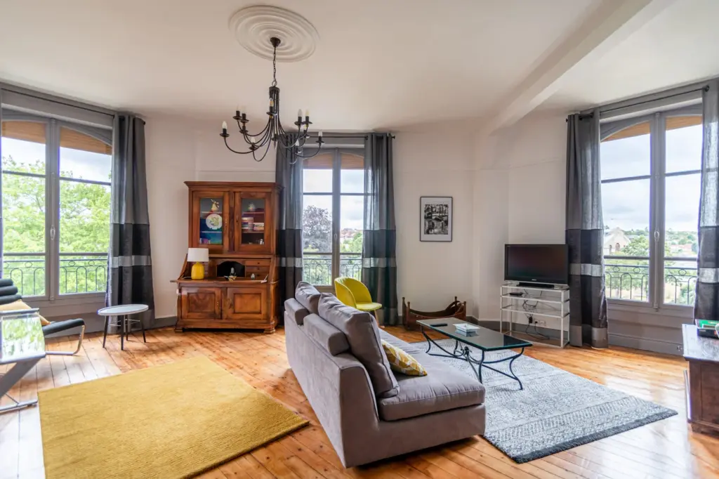 Hebergement cure thermal à neris les bains Location appartement pour curiste cure thermal Néris-les-Bains