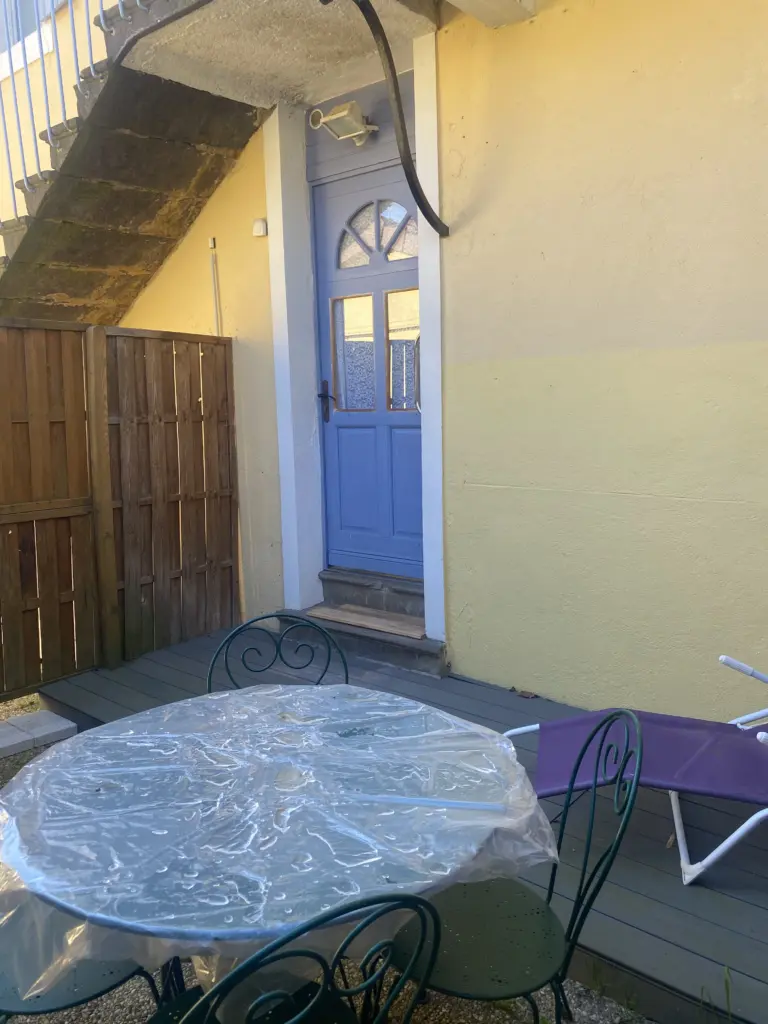 les volets bleus 1 - location appartement meublée cure thermal à néris les bains dans l'allier 6