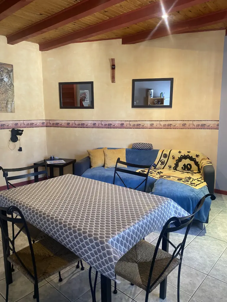 les volets bleus 4 appartement en location courte durée tout inclus meublée à néris les bains allier 1