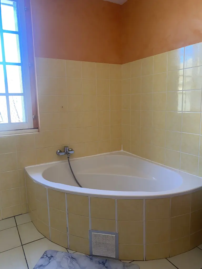 les volets bleus 4 appartement en location courte durée tout inclus meublée à néris les bains allier 6