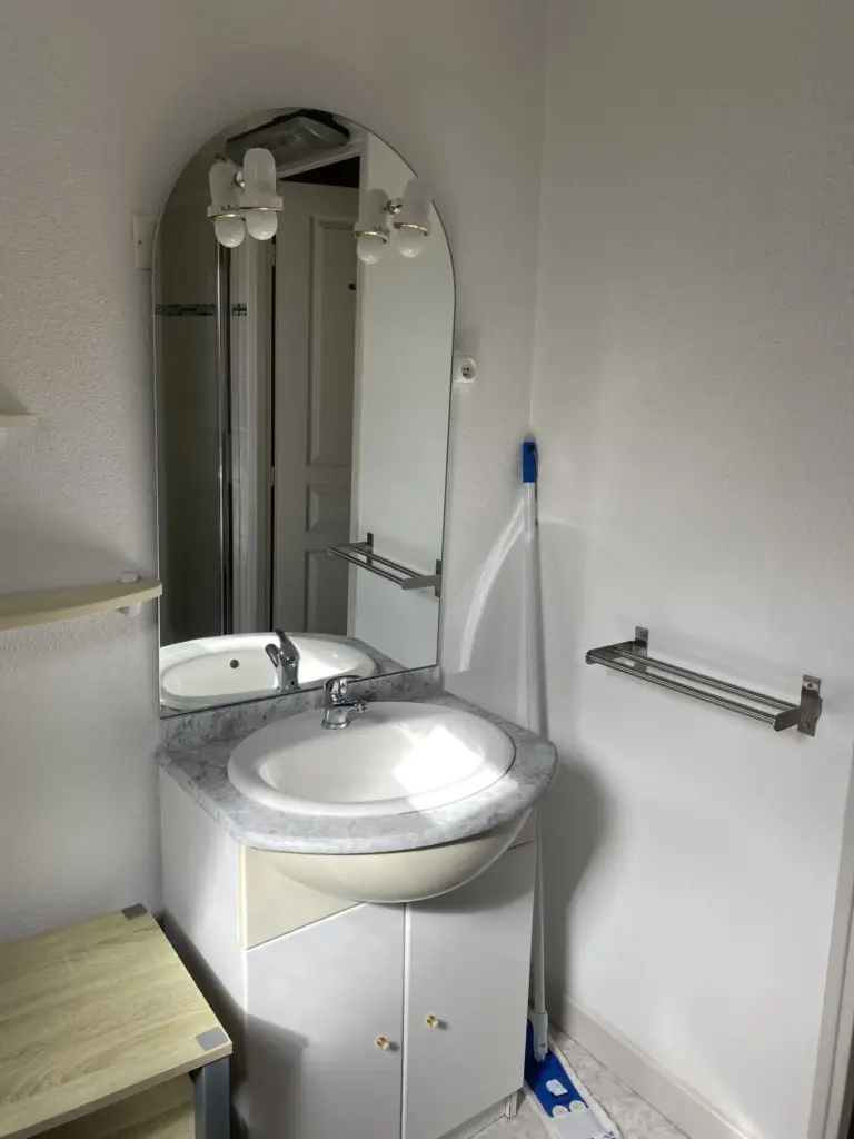 vila meryem 5 location à neris les bains3